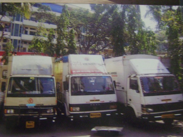 Packers and movers gallery photo 5